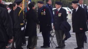 La-Presidente-salue-les-veterans.jpg
